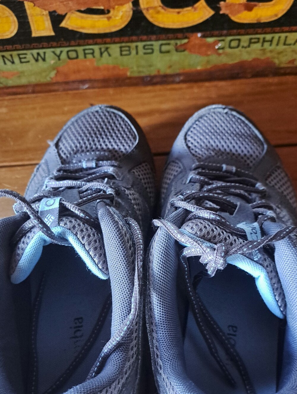 Columbia Omni-Grip Techlite Hiking Trail Shoes Women's Gray Size 8.5 Waterproof - Picture 5 of 11